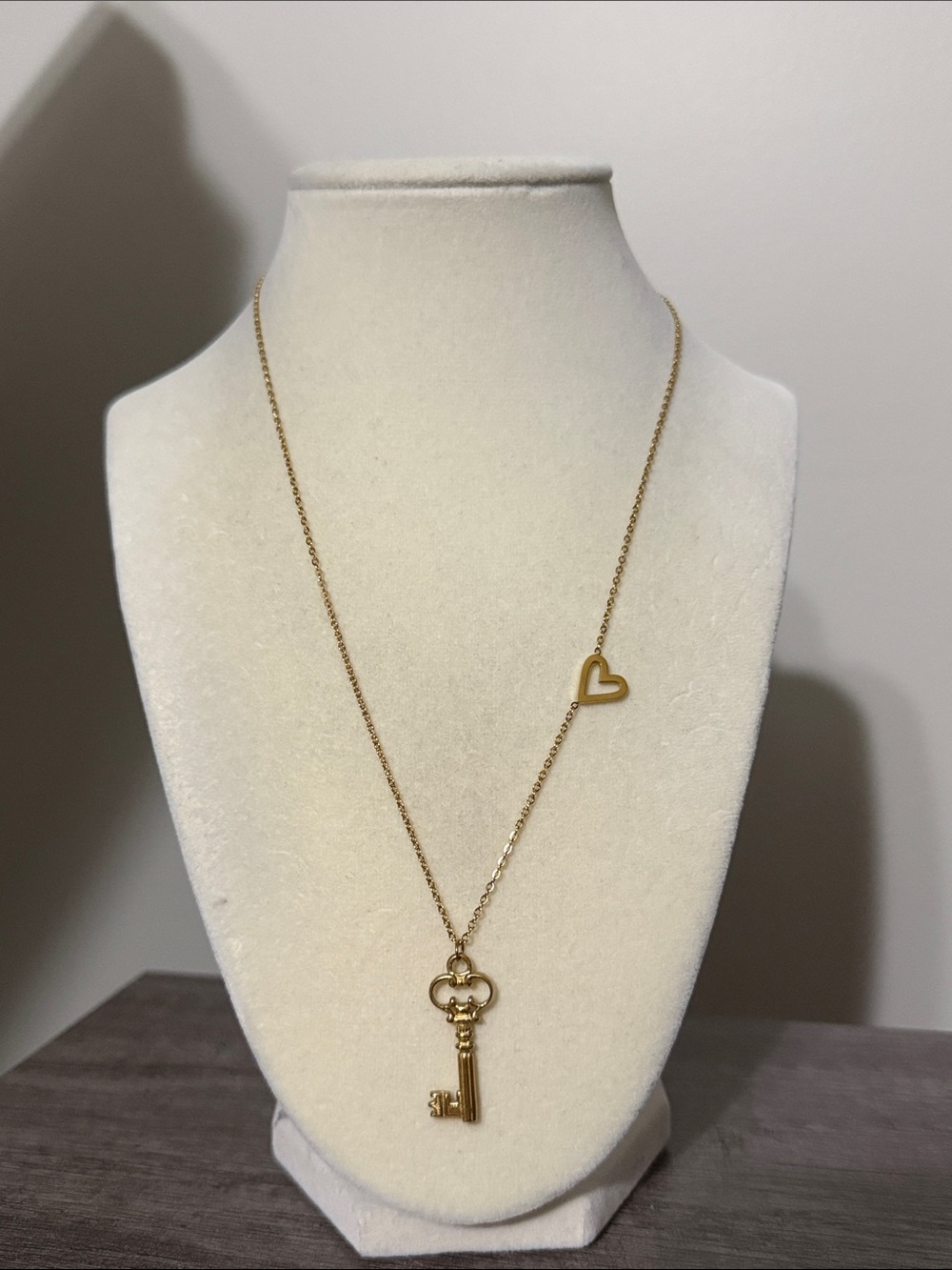 Heart & Key Pendant Necklace
